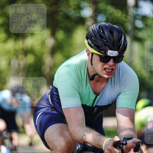 09.08.2026 - GEWOBA Citytriathlon Bremen Michael Burmester http://msf.ph/oto/9949928 09.08.2026 13:00:35 Radfahren 621, 633, 649, 700, 720, 870, 915, 940, 989, 1010, 1104, 1123 meine-sportfotos.de