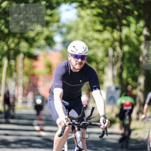 09.08.2026 - GEWOBA Citytriathlon Bremen Michael Burmester http://msf.ph/oto/9949929 09.08.2026 13:00:36 Radfahren 621, 633, 649, 700, 720, 870, 915, 933, 940, 989, 1010, 1104, 1123 meine-sportfotos.de