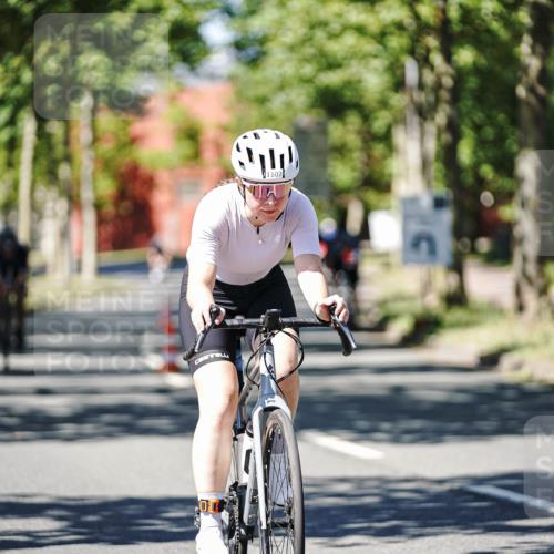 09.08.2026 - GEWOBA Citytriathlon Bremen Michael Burmester http://msf.ph/oto/9949947 09.08.2026 13:00:48 Radfahren 633, 649, 870, 933, 940, 989, 1004, 1104, 1107 meine-sportfotos.de