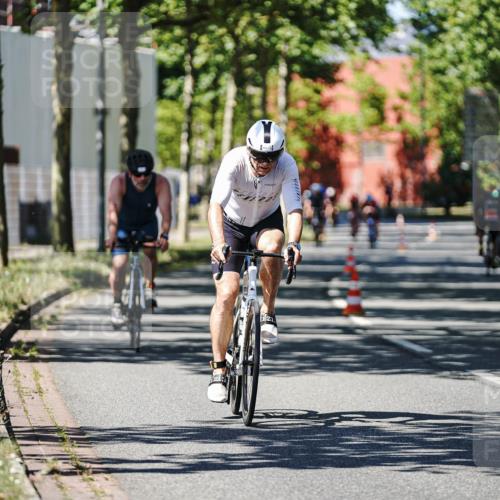 09.08.2026 - GEWOBA Citytriathlon Bremen Michael Burmester http://msf.ph/oto/9949957 09.08.2026 13:01:03 Radfahren 558, 643, 644, 782, 785, 843, 944, 1004 meine-sportfotos.de