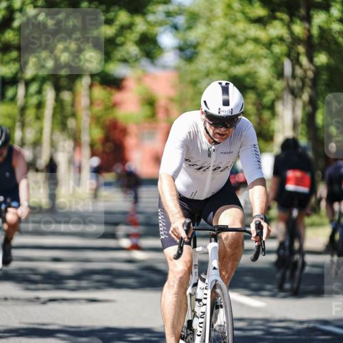 09.08.2026 - GEWOBA Citytriathlon Bremen Michael Burmester http://msf.ph/oto/9949959 09.08.2026 13:01:03 Radfahren 558, 643, 644, 782, 785, 843, 944, 1004 meine-sportfotos.de