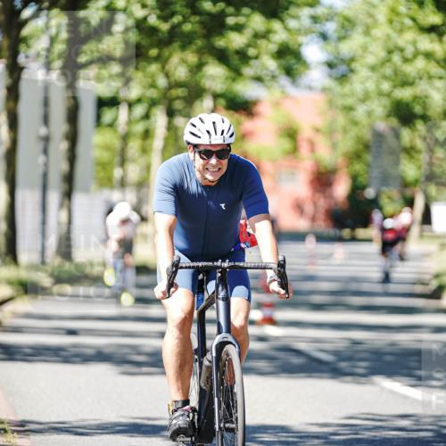 09.08.2026 - GEWOBA Citytriathlon Bremen Michael Burmester http://msf.ph/oto/9949969 09.08.2026 13:01:11 Radfahren 551, 558, 643, 644, 782, 785, 797, 801, 843, 944 meine-sportfotos.de