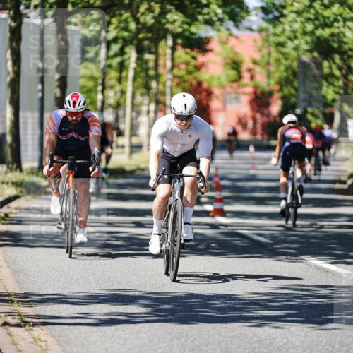 09.08.2026 - GEWOBA Citytriathlon Bremen Michael Burmester http://msf.ph/oto/9949978 09.08.2026 13:01:21 Radfahren 551, 556, 643, 666, 714, 782, 797, 801, 854, 878, 1140 meine-sportfotos.de