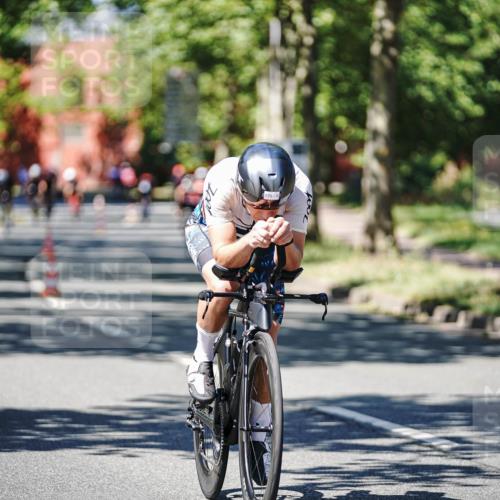 09.08.2026 - GEWOBA Citytriathlon Bremen Michael Burmester http://msf.ph/oto/9949985 09.08.2026 13:01:29 Radfahren 551, 556, 666, 669, 714, 801, 854, 859, 862, 878, 991, 1140 meine-sportfotos.de