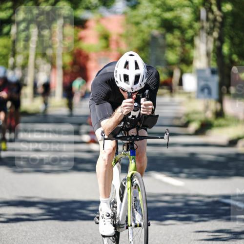 09.08.2026 - GEWOBA Citytriathlon Bremen Michael Burmester http://msf.ph/oto/9949991 09.08.2026 13:01:36 Radfahren 587, 631, 666, 669, 690, 775, 859, 862, 878, 991, 1014, 1120 meine-sportfotos.de