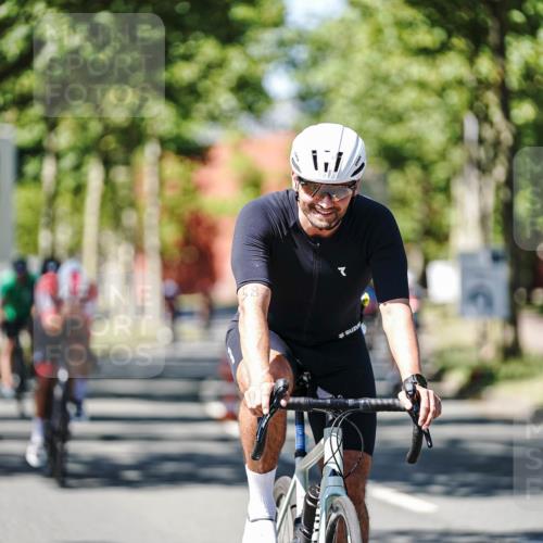 09.08.2026 - GEWOBA Citytriathlon Bremen Michael Burmester http://msf.ph/oto/9950001 09.08.2026 13:01:43 Radfahren 587, 631, 669, 690, 729, 746, 764, 775, 831, 859, 862, 991, 1014, 1120 meine-sportfotos.de