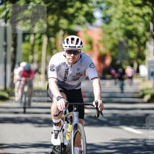 09.08.2026 - GEWOBA Citytriathlon Bremen Michael Burmester http://msf.ph/oto/9950025 09.08.2026 13:01:59 Radfahren 546, 610, 731, 764, 813, 831, 887, 889, 957, 1125 meine-sportfotos.de