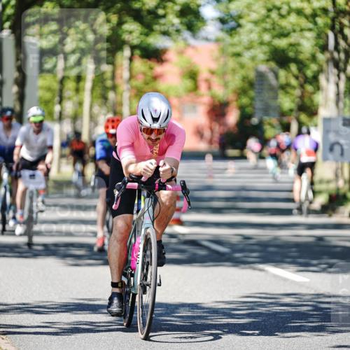 09.08.2026 - GEWOBA Citytriathlon Bremen Michael Burmester http://msf.ph/oto/9950026 09.08.2026 13:02:01 Radfahren 546, 610, 731, 764, 813, 887, 889, 957, 1125 meine-sportfotos.de