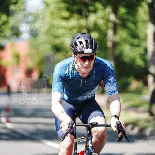 09.08.2026 - GEWOBA Citytriathlon Bremen Michael Burmester http://msf.ph/oto/9950048 09.08.2026 13:02:23 Radfahren 632, 676, 723, 791, 890, 966, 1011 meine-sportfotos.de