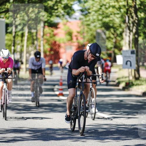 09.08.2026 - GEWOBA Citytriathlon Bremen Michael Burmester http://msf.ph/oto/9950127 09.08.2026 13:03:29 Radfahren 591, 616, 703, 735, 768, 885, 945, 985, 1106 meine-sportfotos.de