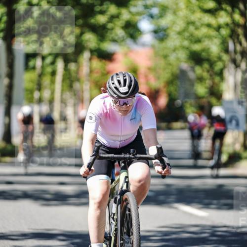 09.08.2026 - GEWOBA Citytriathlon Bremen Michael Burmester http://msf.ph/oto/9950132 09.08.2026 13:03:34 Radfahren 575, 591, 616, 703, 721, 735, 793, 835, 885, 945, 1106 meine-sportfotos.de