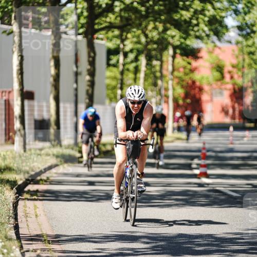 09.08.2026 - GEWOBA Citytriathlon Bremen Michael Burmester http://msf.ph/oto/9950135 09.08.2026 13:03:36 Radfahren 575, 591, 616, 721, 735, 793, 835, 885, 945, 1106, 1122 meine-sportfotos.de