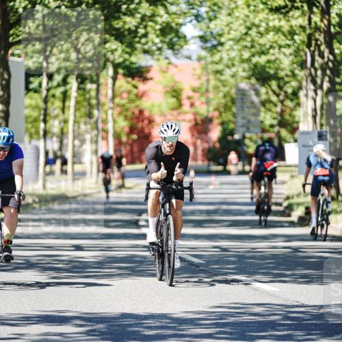 09.08.2026 - GEWOBA Citytriathlon Bremen Michael Burmester http://msf.ph/oto/9950138 09.08.2026 13:03:38 Radfahren 575, 591, 616, 721, 735, 793, 835, 885, 945, 1106, 1122, 1157 meine-sportfotos.de