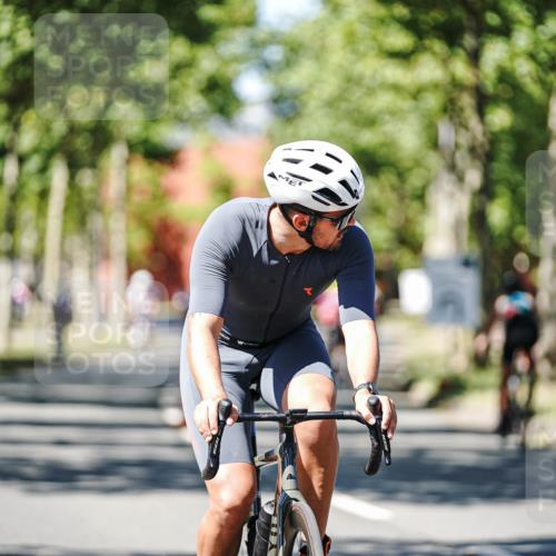 09.08.2026 - GEWOBA Citytriathlon Bremen Michael Burmester http://msf.ph/oto/9950146 09.08.2026 13:03:47 Radfahren 575, 591, 646, 698, 721, 769, 793, 828, 835, 891, 974, 1122, 1157 meine-sportfotos.de
