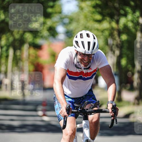 09.08.2026 - GEWOBA Citytriathlon Bremen Michael Burmester http://msf.ph/oto/9950156 09.08.2026 13:03:56 Radfahren 646, 698, 769, 828, 842, 891, 974, 996, 1108, 1157 meine-sportfotos.de
