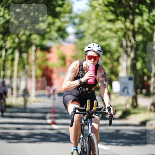 09.08.2026 - GEWOBA Citytriathlon Bremen Michael Burmester http://msf.ph/oto/9950163 09.08.2026 13:04:04 Radfahren 662, 828, 842, 853, 974, 996, 1001, 1108 meine-sportfotos.de