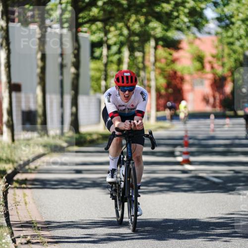 09.08.2026 - GEWOBA Citytriathlon Bremen Michael Burmester http://msf.ph/oto/9950202 09.08.2026 13:04:39 Radfahren 112, 569, 692, 697, 962, 1002, 1152, 1160 meine-sportfotos.de
