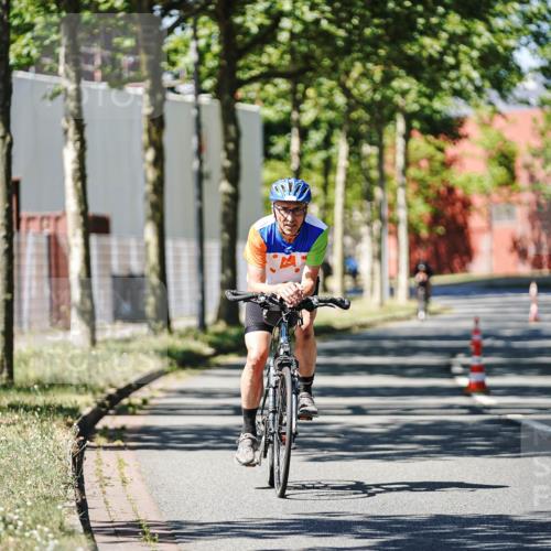 09.08.2026 - GEWOBA Citytriathlon Bremen Michael Burmester http://msf.ph/oto/9950232 09.08.2026 13:05:21 Radfahren 583, 818, 830, 1139 meine-sportfotos.de