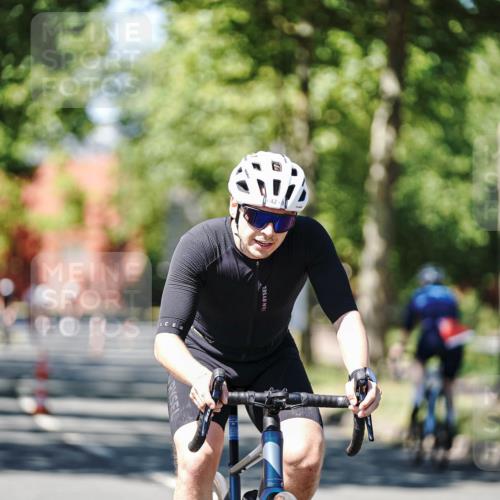 09.08.2026 - GEWOBA Citytriathlon Bremen Michael Burmester http://msf.ph/oto/9950241 09.08.2026 13:05:35 Radfahren 613, 642, 958 meine-sportfotos.de