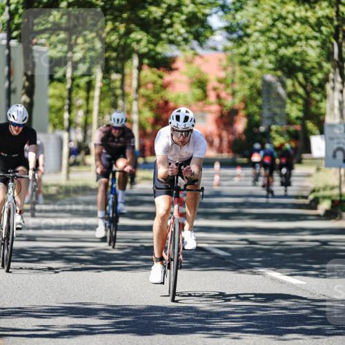 09.08.2026 - GEWOBA Citytriathlon Bremen Michael Burmester http://msf.ph/oto/9950243 09.08.2026 13:05:43 Radfahren 561, 593, 613, 642, 958, 1116, 1145 meine-sportfotos.de
