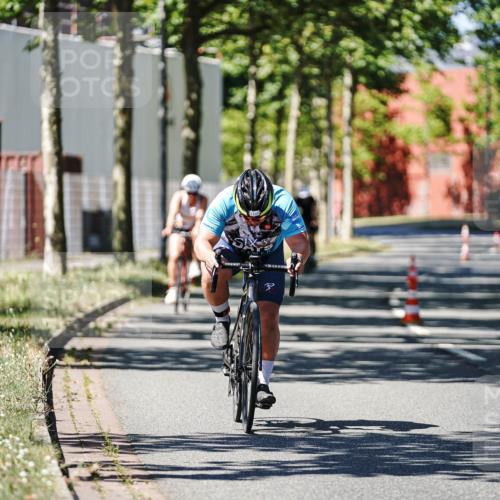 09.08.2026 - GEWOBA Citytriathlon Bremen Michael Burmester http://msf.ph/oto/9950249 09.08.2026 13:05:49 Radfahren 561, 593, 618, 913, 958, 1116, 1145 meine-sportfotos.de