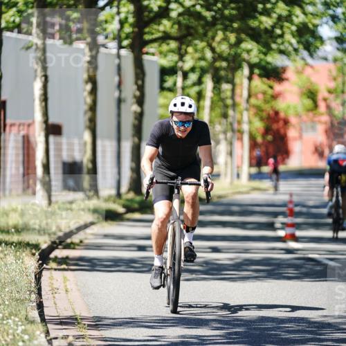 09.08.2026 - GEWOBA Citytriathlon Bremen Michael Burmester http://msf.ph/oto/9950254 09.08.2026 13:05:55 Radfahren 561, 593, 618, 913, 958, 969, 1116, 1145 meine-sportfotos.de