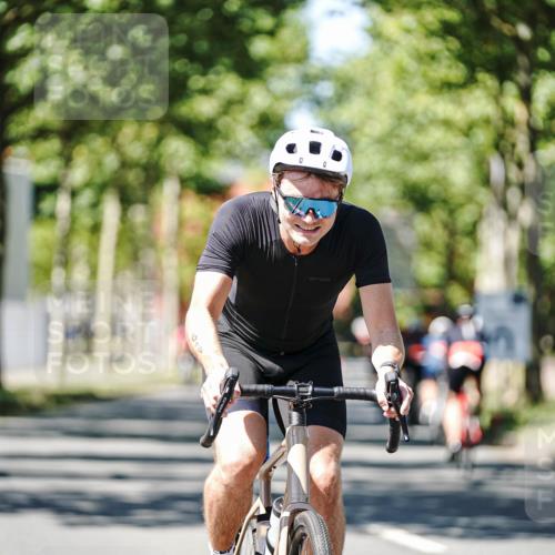 09.08.2026 - GEWOBA Citytriathlon Bremen Michael Burmester http://msf.ph/oto/9950257 09.08.2026 13:05:55 Radfahren 561, 593, 618, 913, 958, 969, 1116, 1145 meine-sportfotos.de