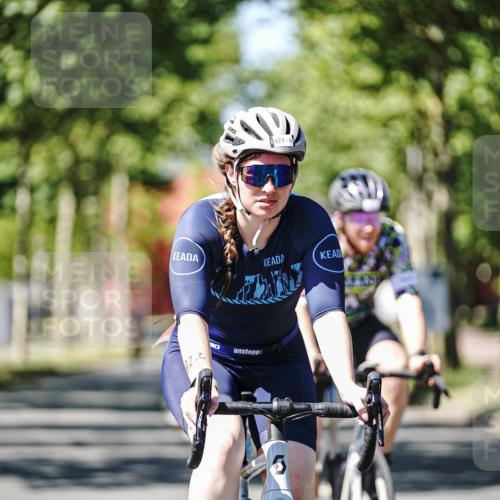 09.08.2026 - GEWOBA Citytriathlon Bremen Michael Burmester http://msf.ph/oto/9950284 09.08.2026 13:06:26 Radfahren 645, 647, 677, 683, 685, 765, 927 meine-sportfotos.de