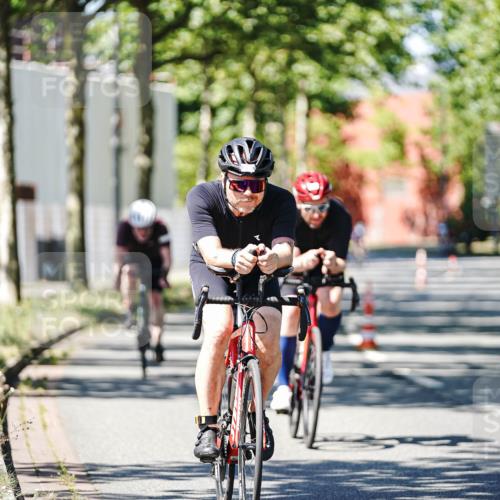 09.08.2026 - GEWOBA Citytriathlon Bremen Michael Burmester http://msf.ph/oto/9950295 09.08.2026 13:06:40 Radfahren 544, 554, 624, 644, 811, 824, 874, 882, 987 meine-sportfotos.de