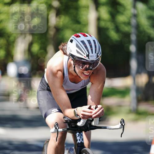 09.08.2026 - GEWOBA Citytriathlon Bremen Michael Burmester http://msf.ph/oto/9950302 09.08.2026 13:06:45 Radfahren 544, 554, 563, 624, 644, 811, 824, 874, 882, 924, 983, 987 meine-sportfotos.de