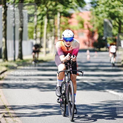 09.08.2026 - GEWOBA Citytriathlon Bremen Michael Burmester http://msf.ph/oto/9950306 09.08.2026 13:06:51 Radfahren 544, 554, 563, 644, 719, 784, 811, 874, 924, 983 meine-sportfotos.de