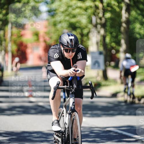09.08.2026 - GEWOBA Citytriathlon Bremen Michael Burmester http://msf.ph/oto/9950309 09.08.2026 13:06:56 Radfahren 563, 719, 784, 874, 924, 983, 1008 meine-sportfotos.de