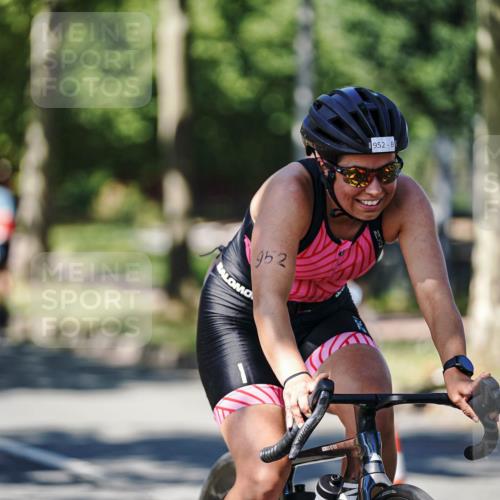 09.08.2026 - GEWOBA Citytriathlon Bremen Michael Burmester http://msf.ph/oto/9950324 09.08.2026 13:07:09 Radfahren 592, 680, 784, 1008, 1155 meine-sportfotos.de