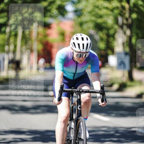 09.08.2026 - GEWOBA Citytriathlon Bremen Michael Burmester http://msf.ph/oto/9950329 09.08.2026 13:07:25 Radfahren 959, 1149, 1158 meine-sportfotos.de