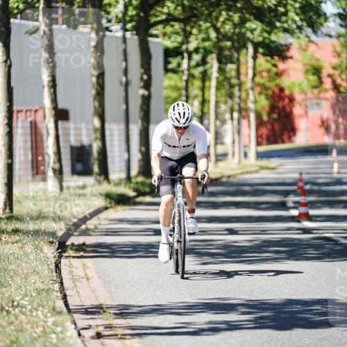 09.08.2026 - GEWOBA Citytriathlon Bremen Michael Burmester http://msf.ph/oto/9950335 09.08.2026 13:07:36 Radfahren 875, 959, 1149, 1158 meine-sportfotos.de