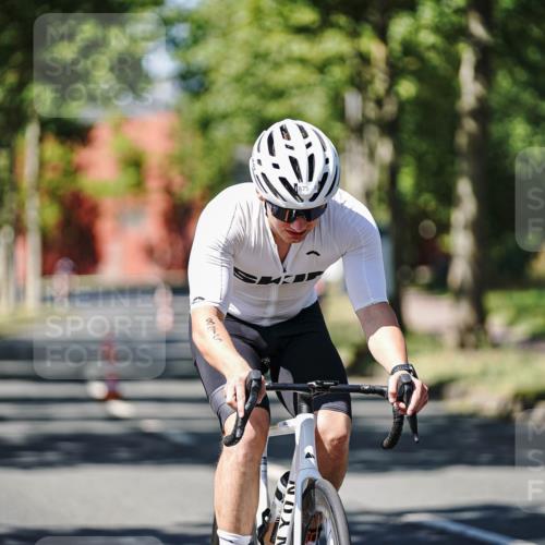 09.08.2026 - GEWOBA Citytriathlon Bremen Michael Burmester http://msf.ph/oto/9950336 09.08.2026 13:07:37 Radfahren 875, 959, 1149, 1158 meine-sportfotos.de