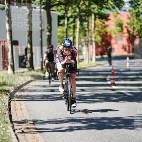 09.08.2026 - GEWOBA Citytriathlon Bremen Michael Burmester http://msf.ph/oto/9950340 09.08.2026 13:07:49 Radfahren 590, 648, 875, 932 meine-sportfotos.de