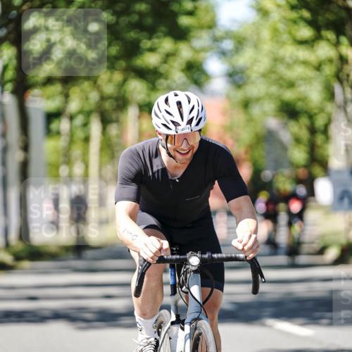 09.08.2026 - GEWOBA Citytriathlon Bremen Michael Burmester http://msf.ph/oto/9950346 09.08.2026 13:07:53 Radfahren 590, 648, 932 meine-sportfotos.de