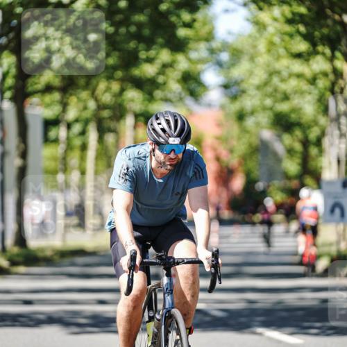 09.08.2026 - GEWOBA Citytriathlon Bremen Michael Burmester http://msf.ph/oto/9950348 09.08.2026 13:07:59 Radfahren 590, 648, 688, 932, 1150 meine-sportfotos.de