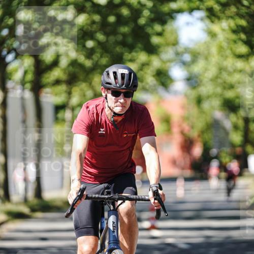 09.08.2026 - GEWOBA Citytriathlon Bremen Michael Burmester http://msf.ph/oto/9950351 09.08.2026 13:08:06 Radfahren 590, 688, 710, 1150 meine-sportfotos.de