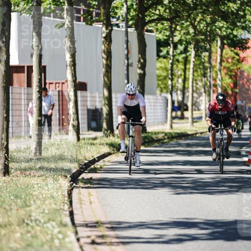 09.08.2026 - GEWOBA Citytriathlon Bremen Michael Burmester http://msf.ph/oto/9950363 09.08.2026 13:08:26 Radfahren 730, 820, 879, 899, 904, 979, 1137 meine-sportfotos.de