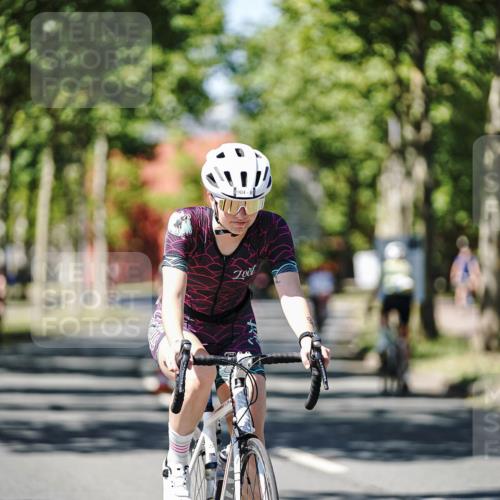 09.08.2026 - GEWOBA Citytriathlon Bremen Michael Burmester http://msf.ph/oto/9950374 09.08.2026 13:08:34 Radfahren 730, 756, 820, 879, 904, 1016, 1137 meine-sportfotos.de