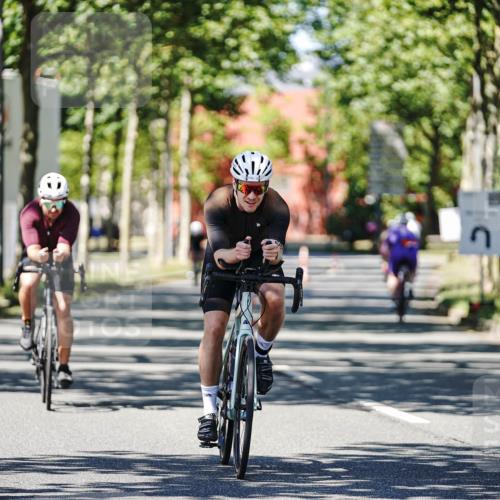 09.08.2026 - GEWOBA Citytriathlon Bremen Michael Burmester http://msf.ph/oto/9950383 09.08.2026 13:08:51 Radfahren 594, 605, 641, 686, 756, 852 meine-sportfotos.de