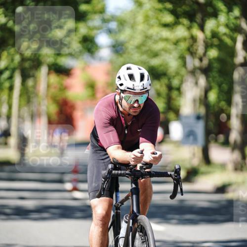 09.08.2026 - GEWOBA Citytriathlon Bremen Michael Burmester http://msf.ph/oto/9950385 09.08.2026 13:08:53 Radfahren 594, 605, 641, 686, 852, 1133 meine-sportfotos.de