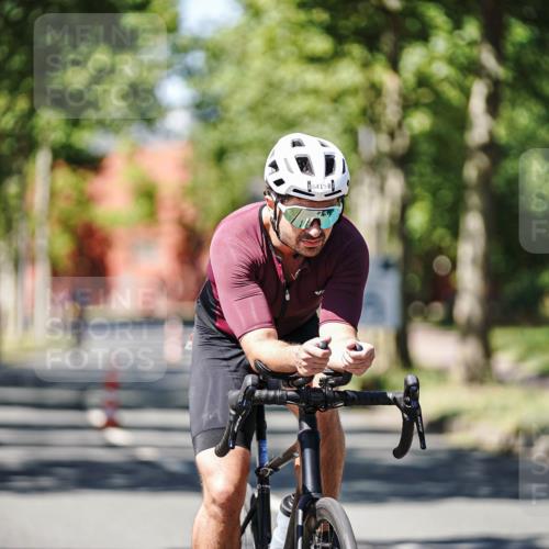 09.08.2026 - GEWOBA Citytriathlon Bremen Michael Burmester http://msf.ph/oto/9950386 09.08.2026 13:08:53 Radfahren 594, 605, 641, 686, 852, 1133 meine-sportfotos.de