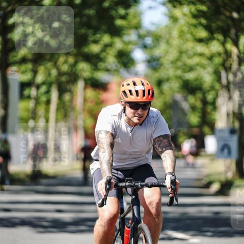 09.08.2026 - GEWOBA Citytriathlon Bremen Michael Burmester http://msf.ph/oto/9950406 09.08.2026 13:09:19 Radfahren 724, 795, 826, 1103, 1114, 1143 meine-sportfotos.de