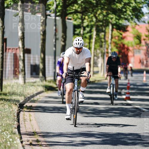 09.08.2026 - GEWOBA Citytriathlon Bremen Michael Burmester http://msf.ph/oto/9950422 09.08.2026 13:09:38 Radfahren 585, 877, 905, 914, 946, 963, 999, 1009, 1129, 1141 meine-sportfotos.de