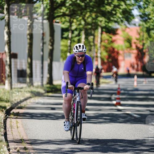 09.08.2026 - GEWOBA Citytriathlon Bremen Michael Burmester http://msf.ph/oto/9950425 09.08.2026 13:09:39 Radfahren 585, 877, 905, 914, 946, 947, 963, 999, 1009, 1129, 1141 meine-sportfotos.de