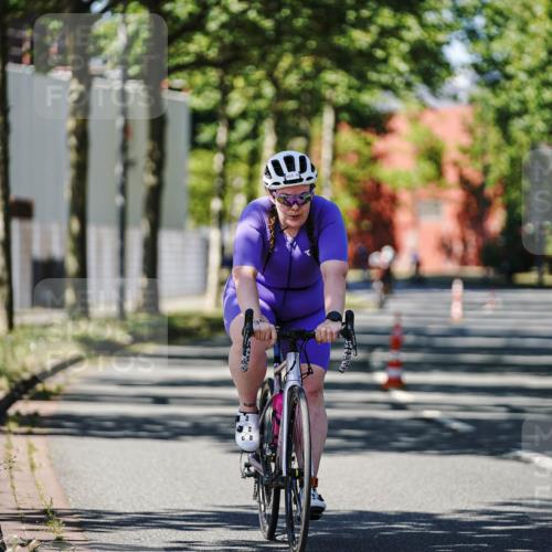 09.08.2026 - GEWOBA Citytriathlon Bremen Michael Burmester http://msf.ph/oto/9950427 09.08.2026 13:09:39 Radfahren 585, 877, 905, 914, 946, 947, 963, 999, 1009, 1129, 1141 meine-sportfotos.de