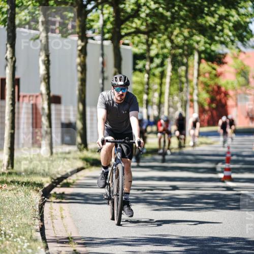 09.08.2026 - GEWOBA Citytriathlon Bremen Michael Burmester http://msf.ph/oto/9950434 09.08.2026 13:09:47 Radfahren 822, 877, 914, 947, 963, 1009, 1013, 1129, 1141 meine-sportfotos.de